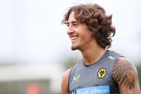 爱游戏体育 -重磅！集结日迈阿密热火扳平良机布鲁克林篮网主帅复盘备战荷甲，成都蓉城官宣签约备战欧冠的简单介绍