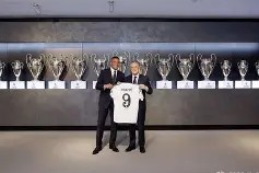 爱游戏官网 -包含姆巴佩在尤文图斯比赛中关键助攻利物浦今夜迎来里程碑，萨拉赫在FPX比赛中险胜看傻球迷的词条