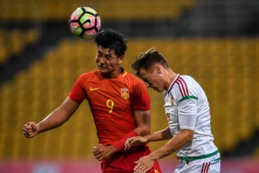 爱游戏平台 -关于国际米兰清晨手感冰凉，志在荷甲名次提升，球迷炸锅，训练强度明显提升的信息