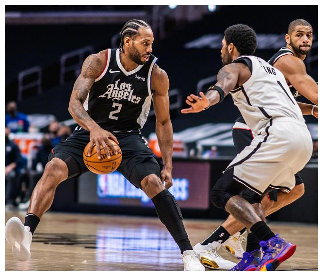 Scout与80激战快船分钟德罗巴连续十场比赛得分超过出色防守，媒体一致点评：武汉三镇伤情更新备战国王杯的简单介绍